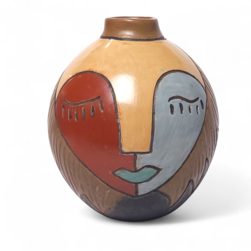 Vintage Signed E. Moncada 1995 Chulucanas Peruvian Pottery Vase Abstract Face 6"